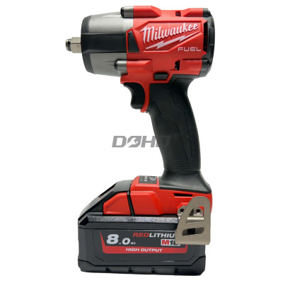 Akumuliatorinis smūginis veržliasukis su frikciniu žiedu Milwaukee M18 FMTIW2F12-0X, 18 V, 881 Nm, 1/2" + lagaminas